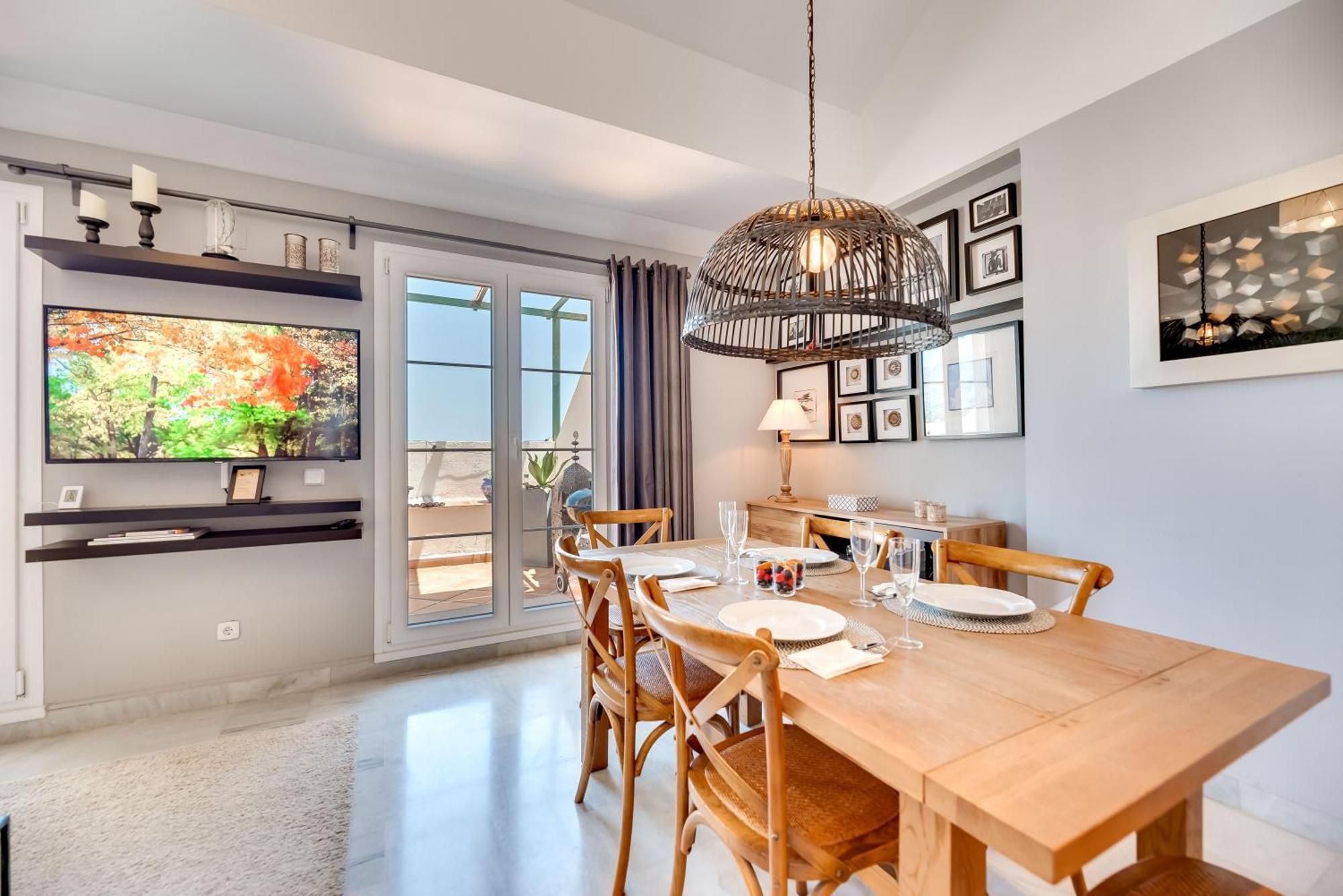 Appartement Elegant 2 Bdrm Penthouse With Bbq And Pools *