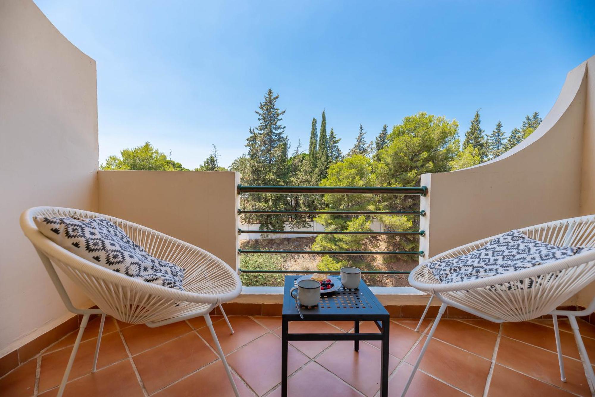 Appartement Elegant 2 Bdrm Penthouse With Bbq And Pools Marbella